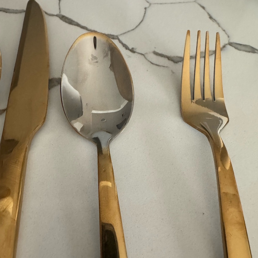 Gold Flatware Cutlery Set - 5-Piece Home Dining Collection - Picture 2 of 6